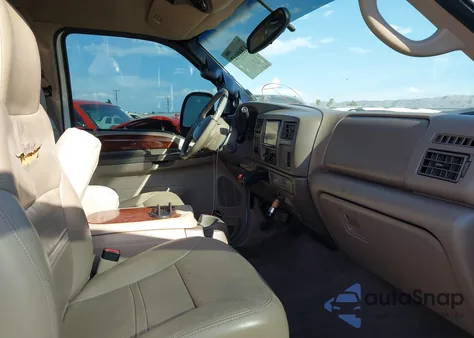 2001 Ford Excursion Limited из США, поврежденный, VIN 1FMSU43F11EA24554